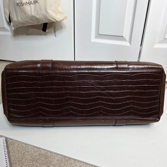 Bueno Large Overnight Leather Crocodile Print Travel Bag - Picture 12 of 12